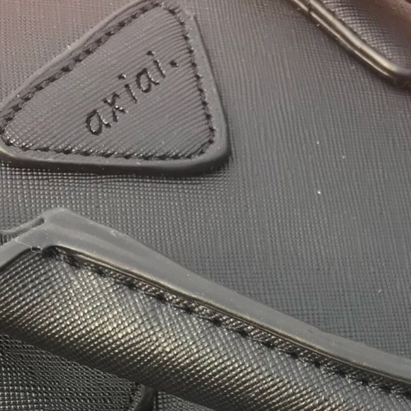 Black Drs. Satchel w/ Crossbody Adjustable Strap - Picture 4 of 8